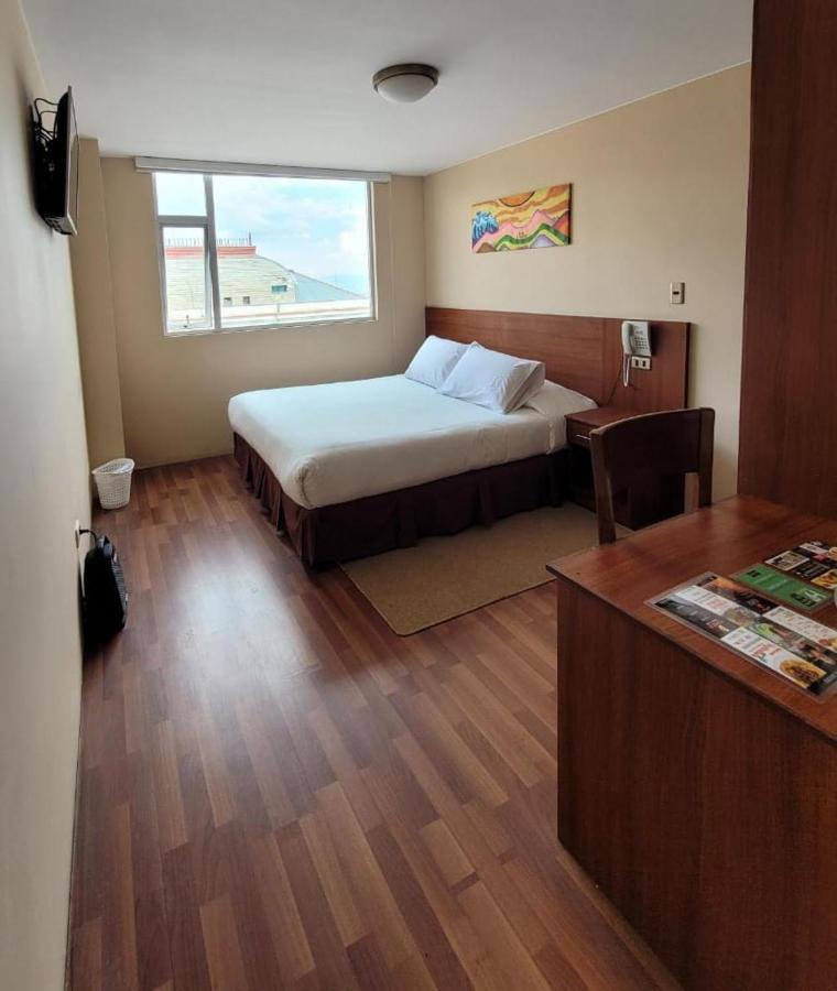 Hotel Madrid 拉巴斯 外观 照片