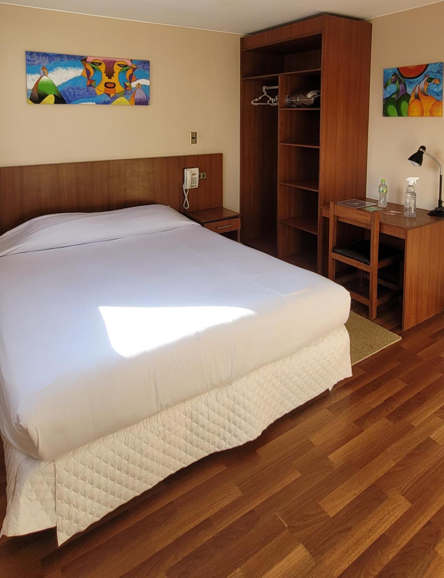 Hotel Madrid 拉巴斯 外观 照片